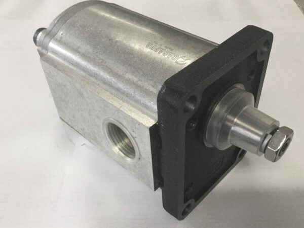 wacker 325 hydraulic pump